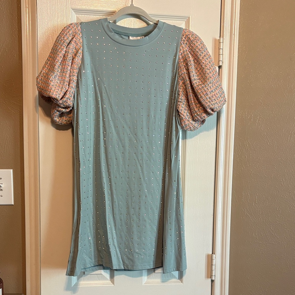 QUEEN OF SPARKLES T-shirt dress w tweed puff sleeves